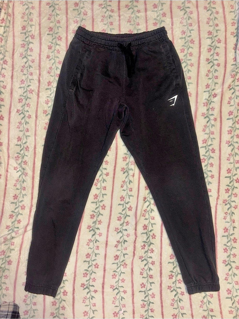 GYMSHARK Crest Joggers Black Size Small